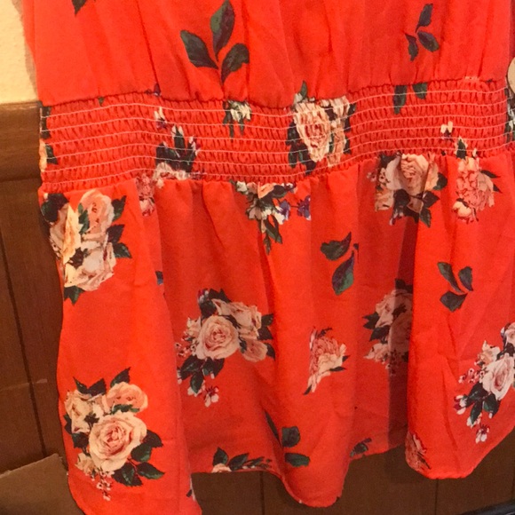 Dress - Picture 4 of 7